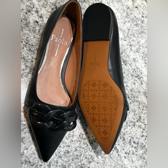 Nora Pointed Toe Flat (Women) size 5M
Linea Paolo - Picture 2 of 3